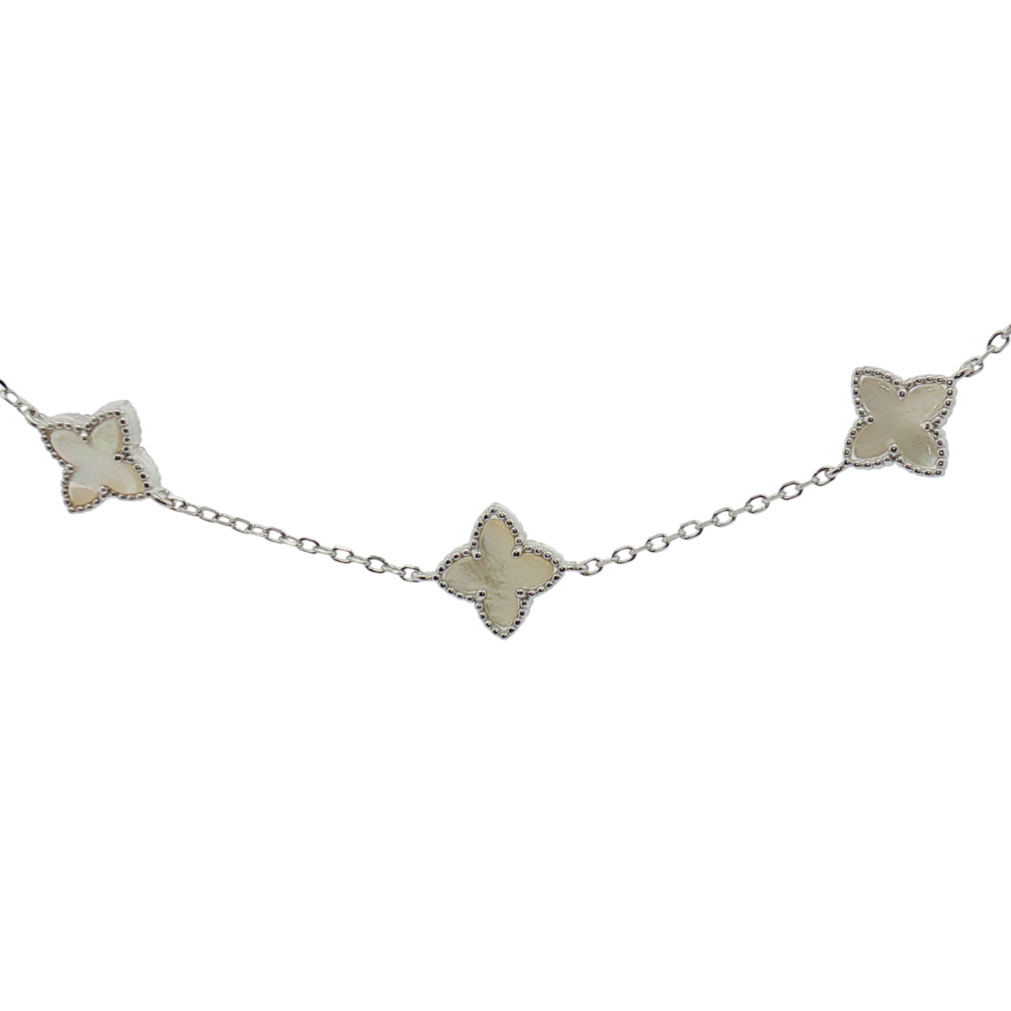 สร้อยคอเงินชุบโรเดียมงานมงคล เปลือกหอยจิกเงินทอง3 เปอร์เซ็น: งานเงิน 92.5%